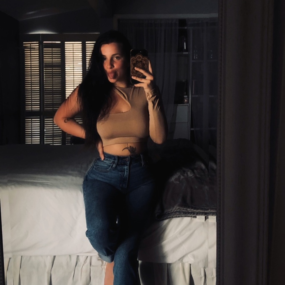 Off shoulder crop top
